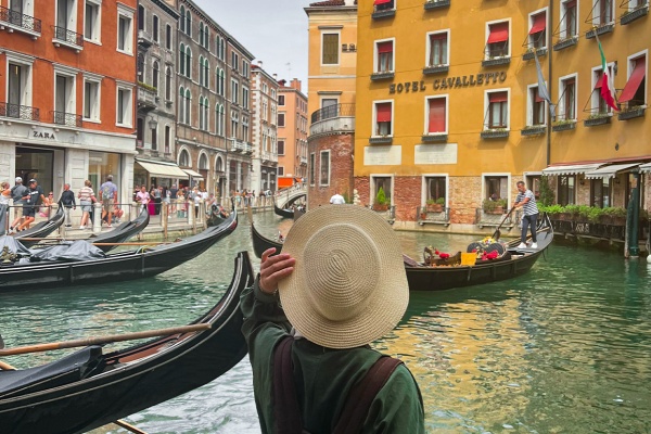 Turisti a Venezia durante la stagione estiva