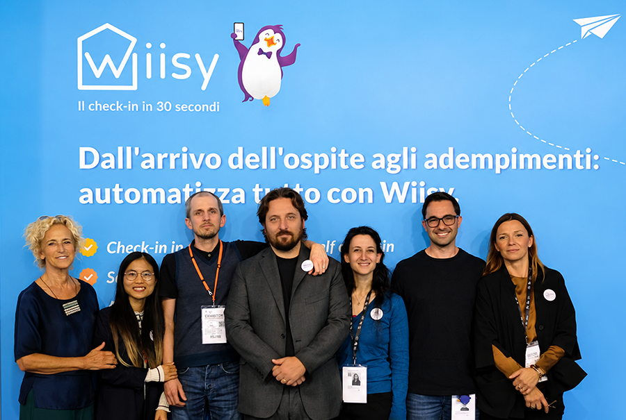 Il team Wiisy allo stand di InOut 2026 a Rimini